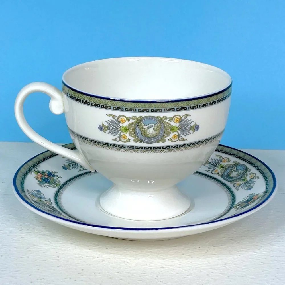 Mikasa Ultima+ Super‎ Strong Fine China HK305 Victorian Crest Cup And Saucer Set